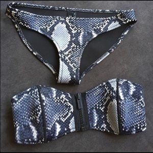 Triangl snake print bikini
